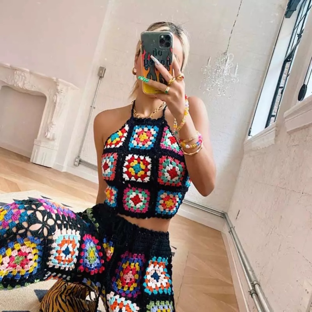 Handmade Bohemian Multi Color Knit Black Cropped Halter Retro Top - Picture 2 of 9